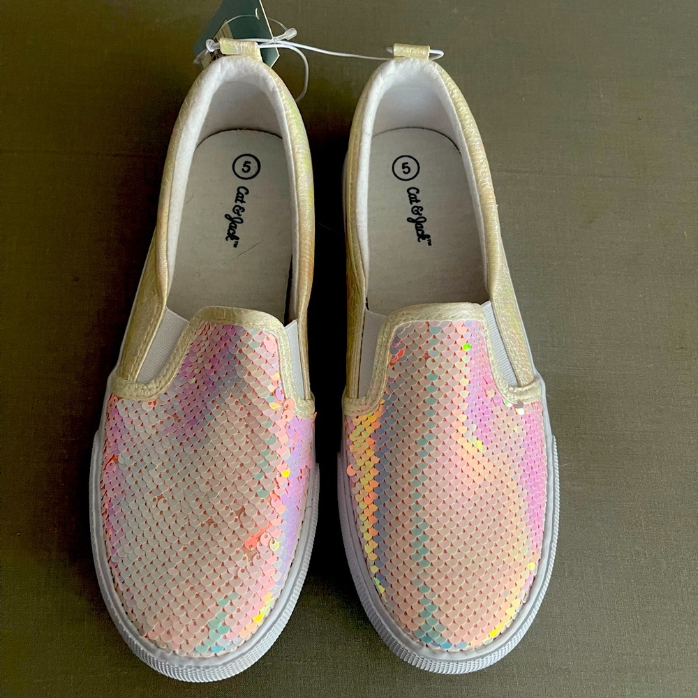 Cat and Jack Girls Shoes. Brand New. Size 5